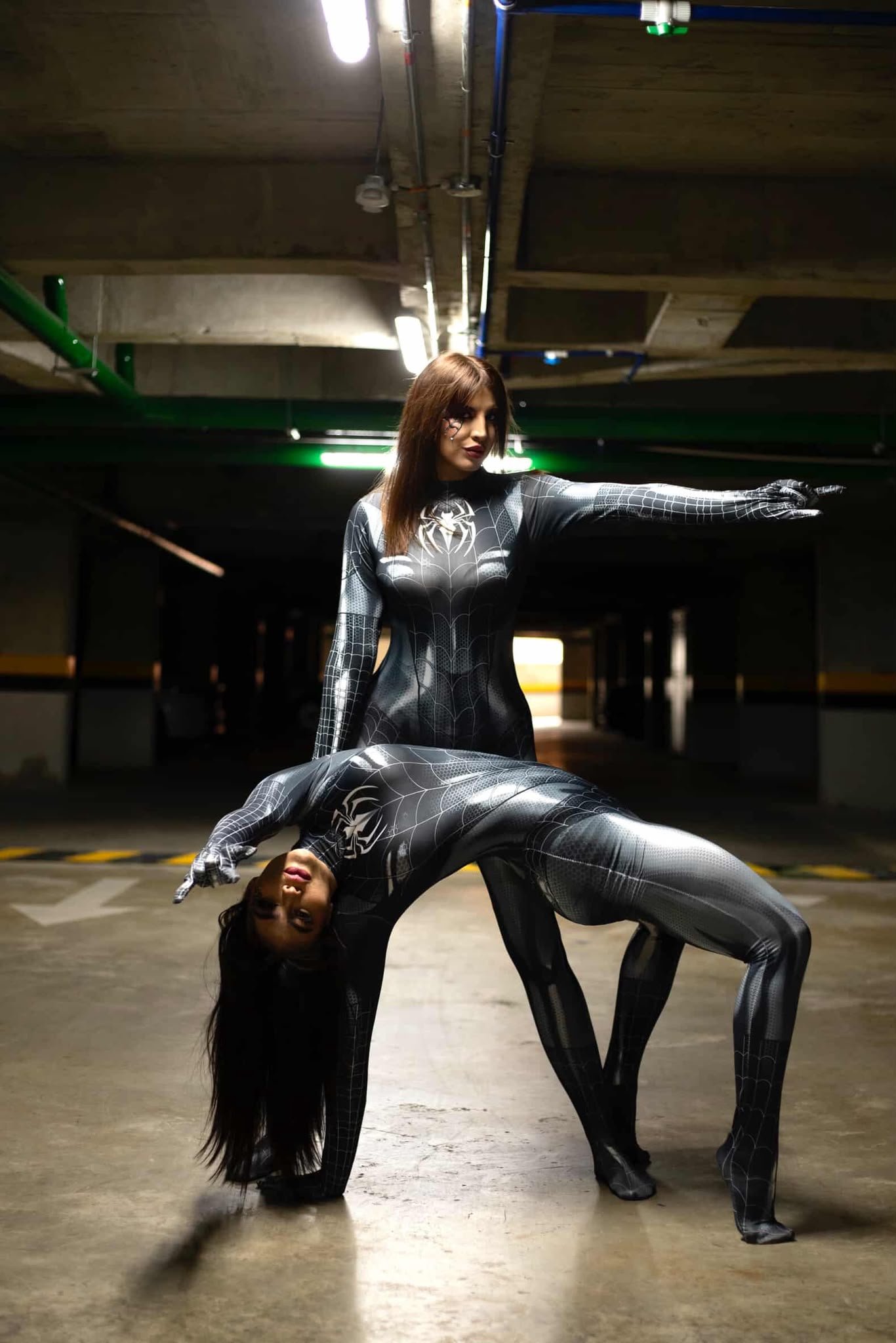Spider-Woman Simbionte — foto 1
